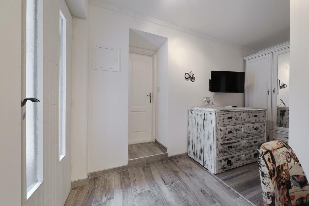 Pave Apartman Zára Kültér fotó