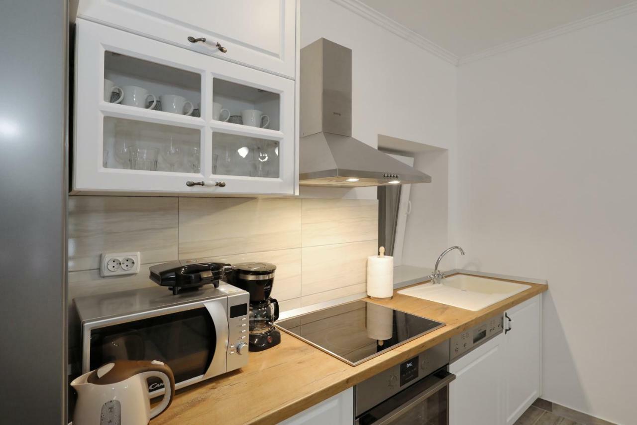 Pave Apartman Zára Kültér fotó